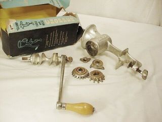 Vtg Universal No.  2 Food Meat Grinder Box 3 Blades Cast Iron Metal Usa