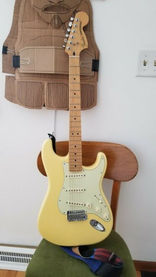 Fender Roadhouse Deluxe Stratocaster Vintage White S1 Preamp
