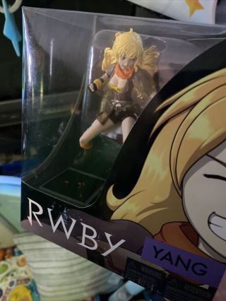 Mcfarlane Rooster Teeth Rwby Series 1 - Yang Action Figure